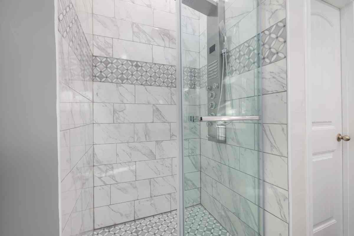 dettaglio di doccia walk-in