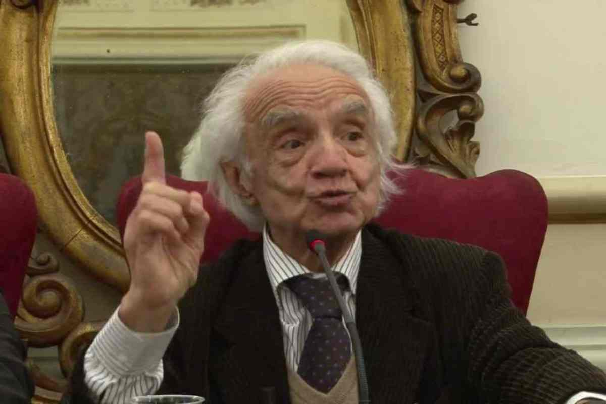 Antonino Zichichi in un intervento pubblico