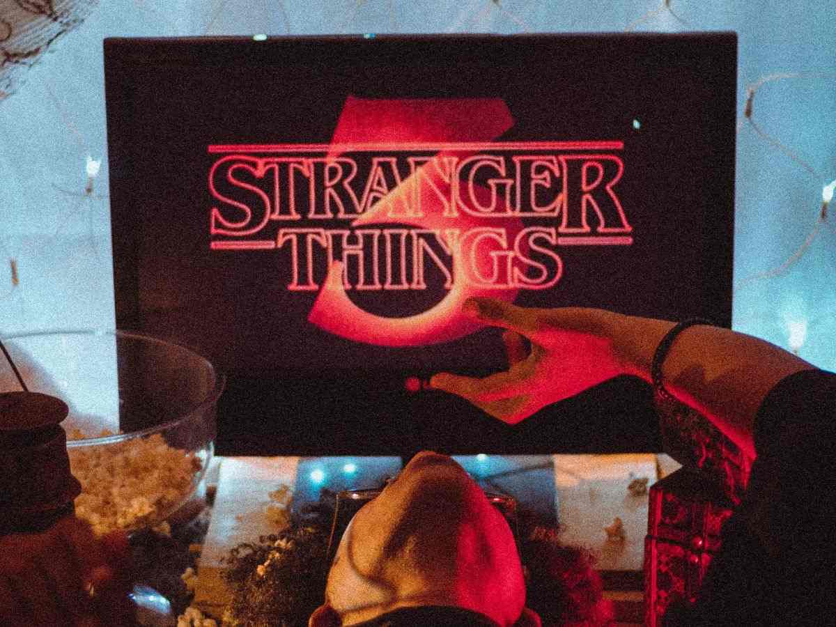 logo stranger things